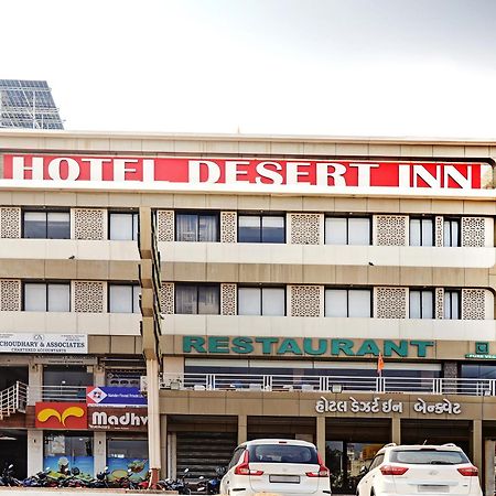 Hotel Desert Inn Tharad Esterno foto