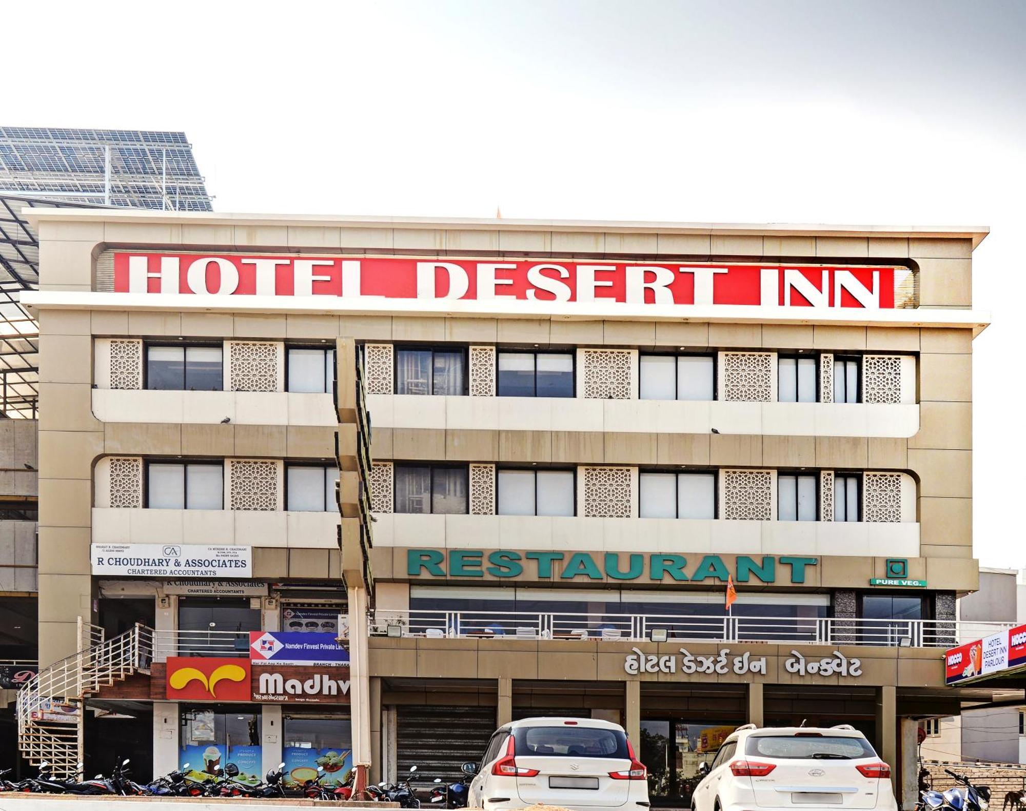 Hotel Desert Inn Tharad Esterno foto
